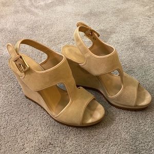 Michael Kors Gillian Wedge Tan Suede Size 9M w/ Box